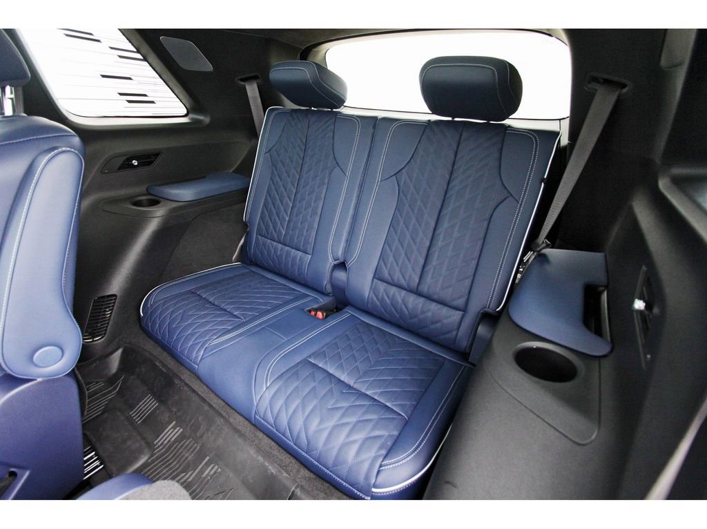 New 2026 Cadillac Vistiq Premium Luxury image 13