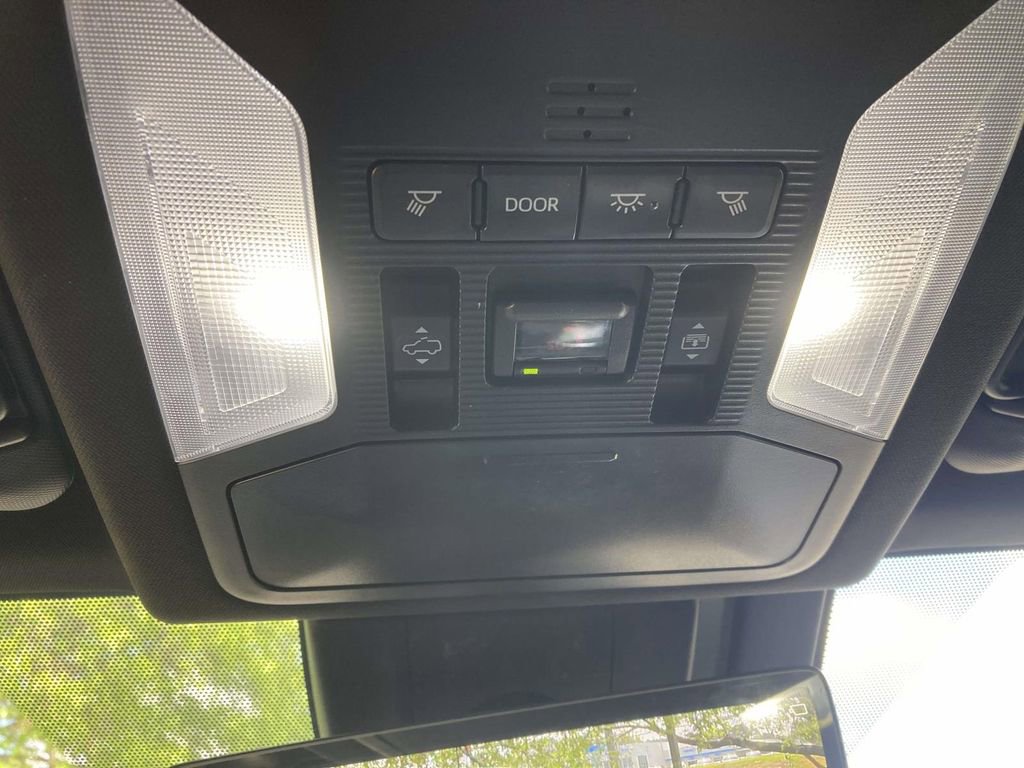 Used 2021 Toyota RAV4 XSE image 18