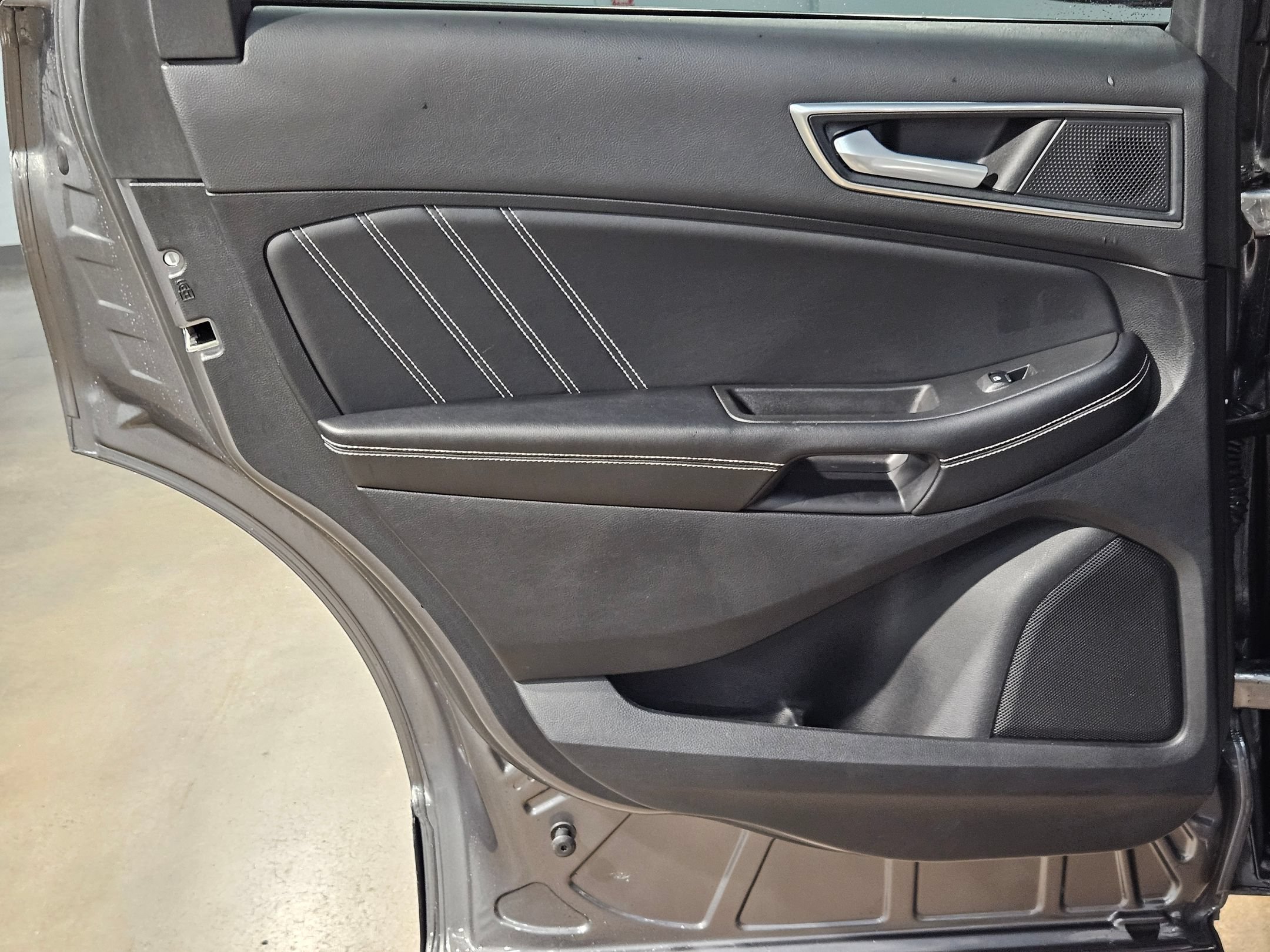 Used 2023 Ford Edge ST AWD/4WD image 33