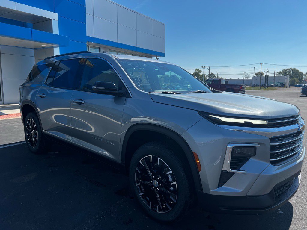 New 2026 Chevrolet Traverse LT w/ Sun and Wheel Package image 5