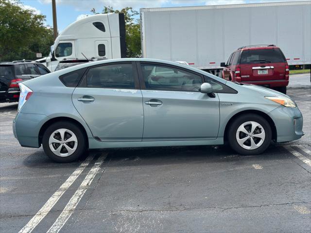 Used 2015 Toyota Prius Three image 9
