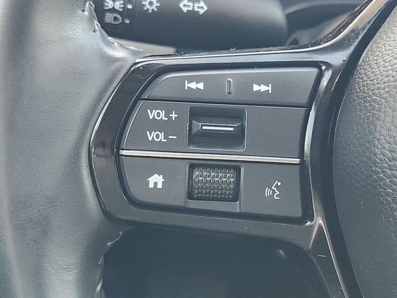 Certified 2024 Honda HR-V EX-L image 27