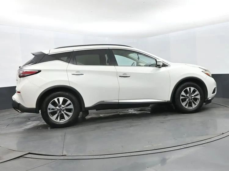 Used 2016 Nissan Murano SV w/ Premium Package image 4