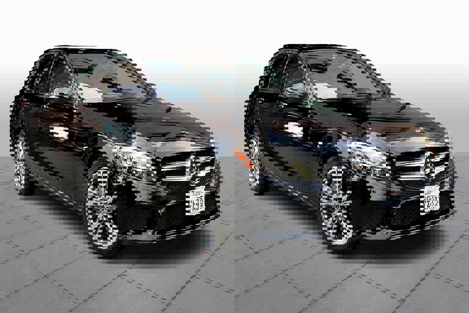 Used 2020 Mercedes-Benz C 300 Sedan image 2