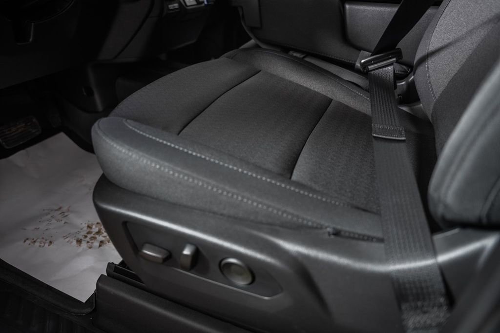 New 2026 Chevrolet Silverado 1500 Custom w/ Turbomax Blackout Package image 38