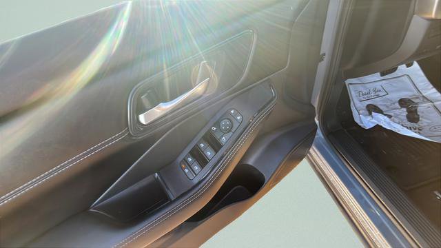 Used 2023 Nissan Rogue SV w/ SV Premium B Package image 10