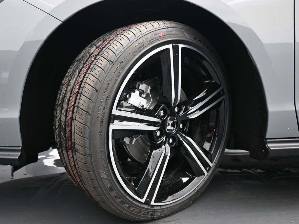 New 2025 Honda Accord Sport image 40