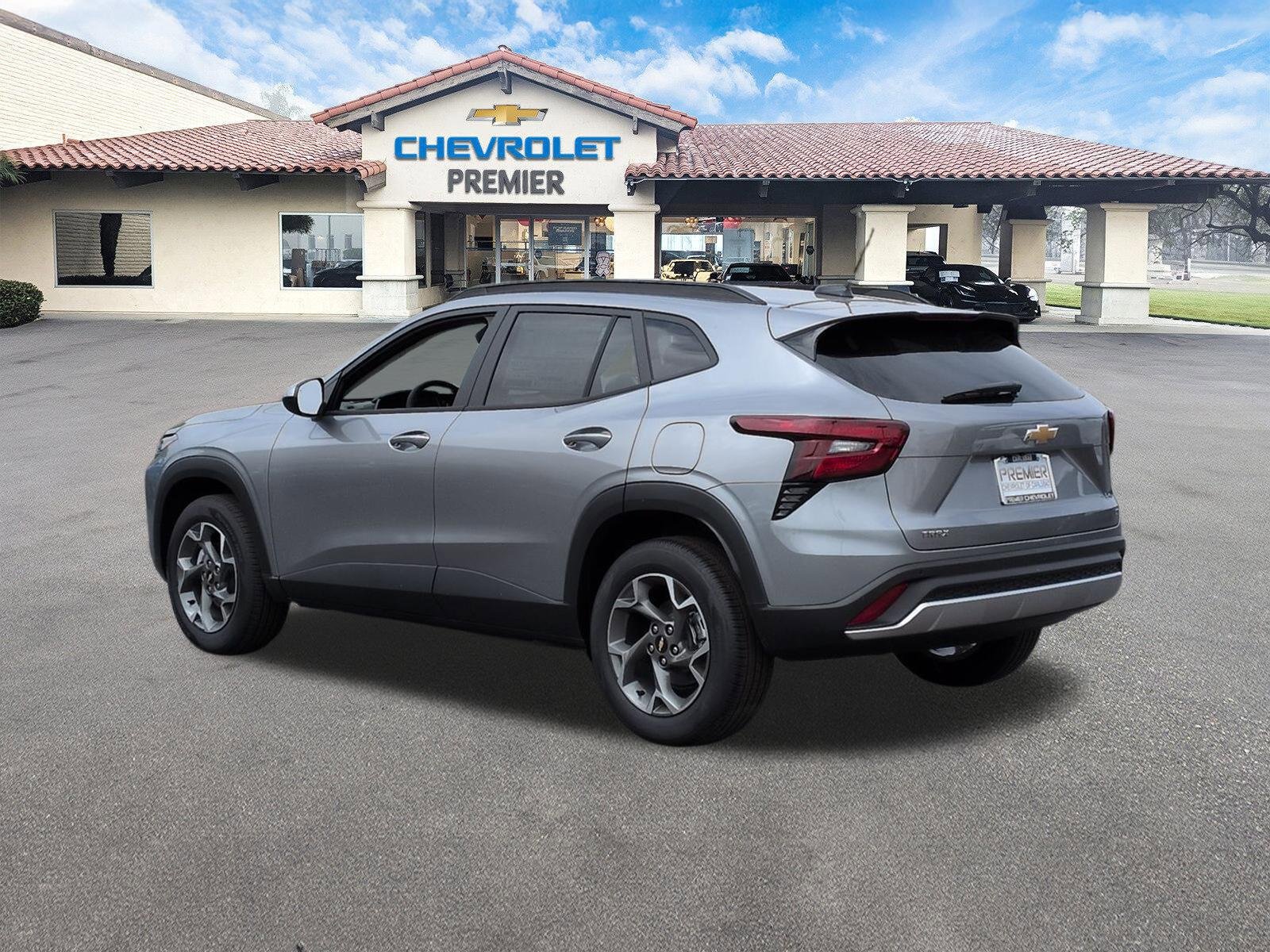 New 2026 Chevrolet Trax LT w/ Driver Confidence Package FWD image 6