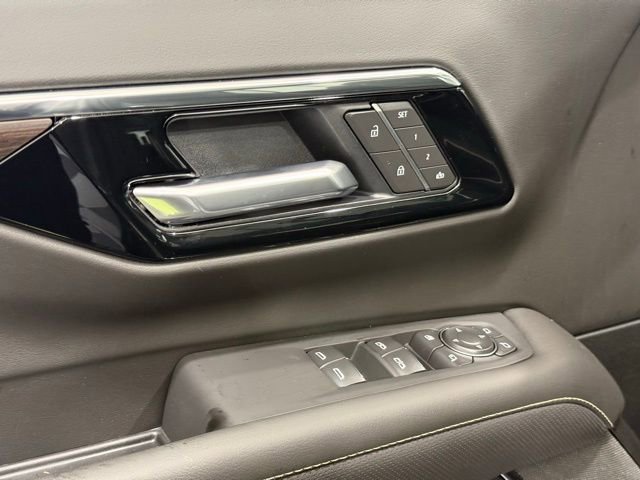 New 2026 Chevrolet Suburban Premier w/ Sun And Tow Package image 18