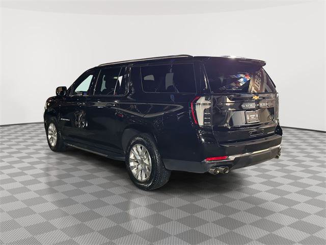 Used 2025 Chevrolet Suburban Premier image 5