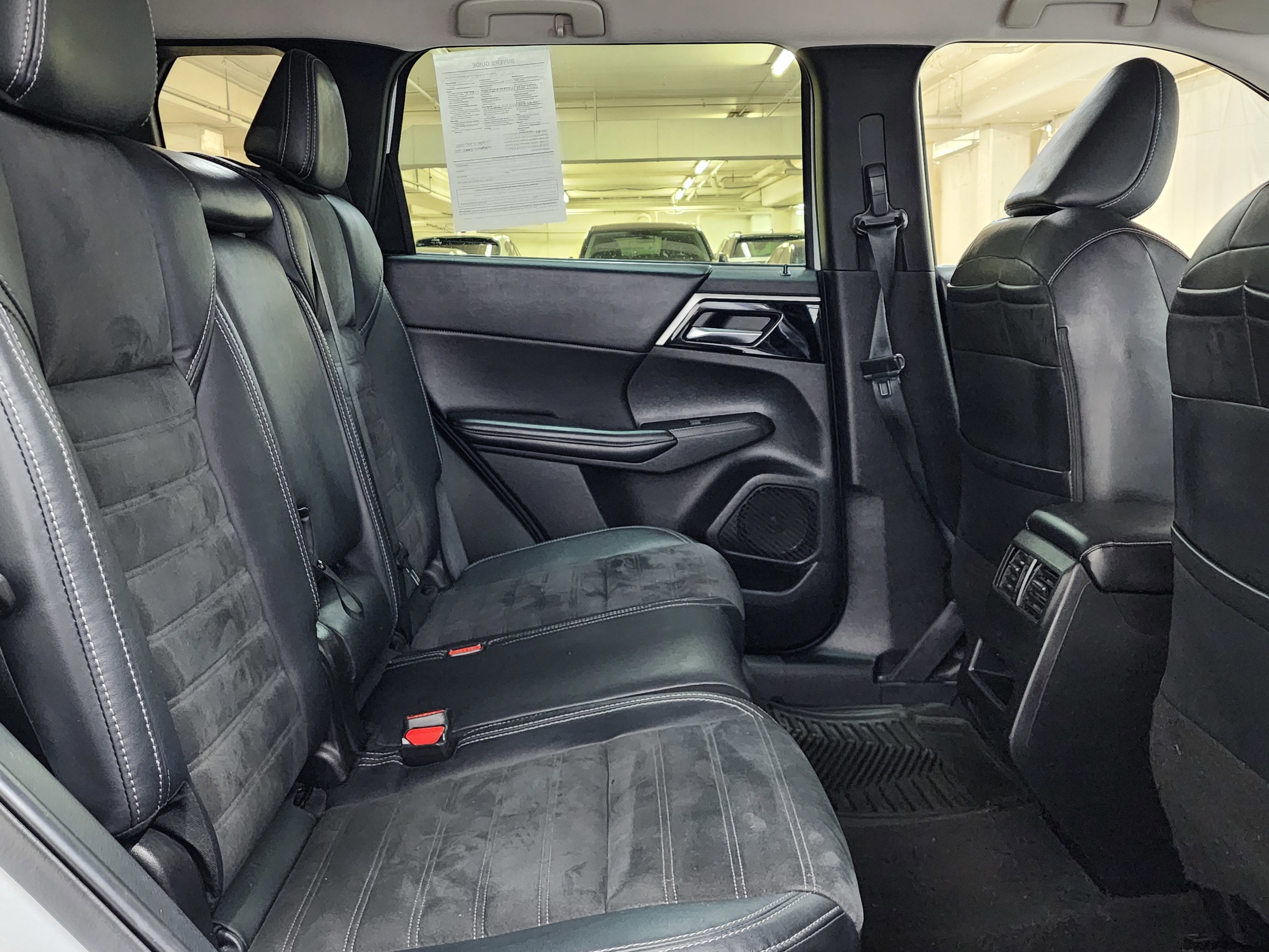 Used 2022 Mitsubishi Outlander SE image 21