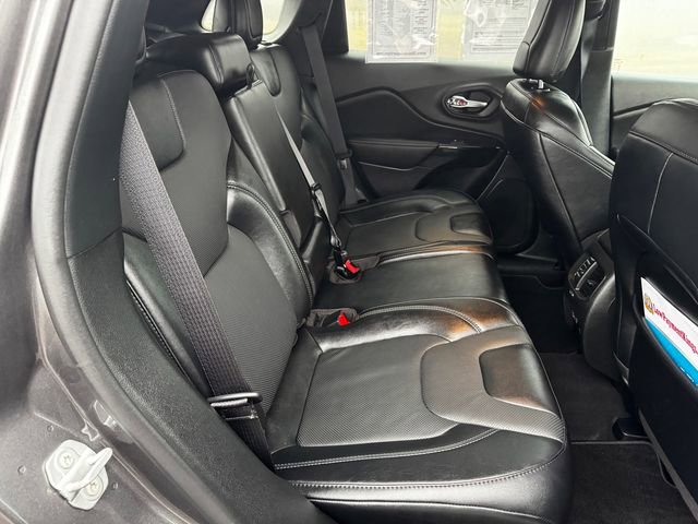 Used 2023 Jeep Cherokee Altitude Lux image 17