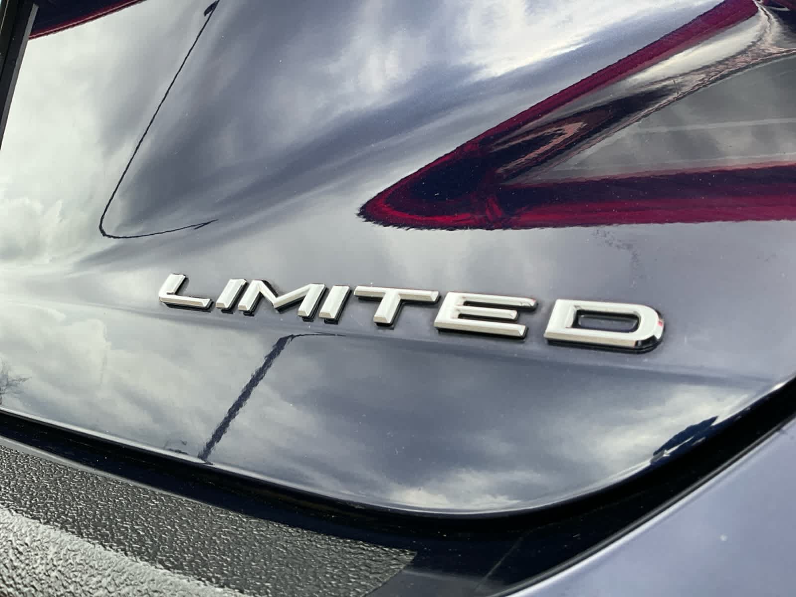 Used 2021 Toyota Avalon Limited w/ Advanced Safety Package FWD image 17