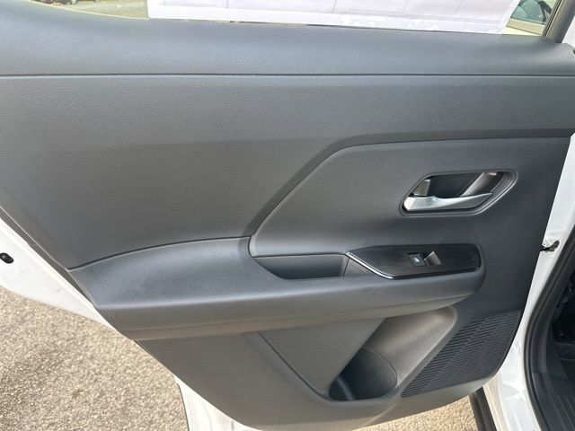 New 2026 Nissan Kicks SV w/ Cold Weather Package FWD image 30