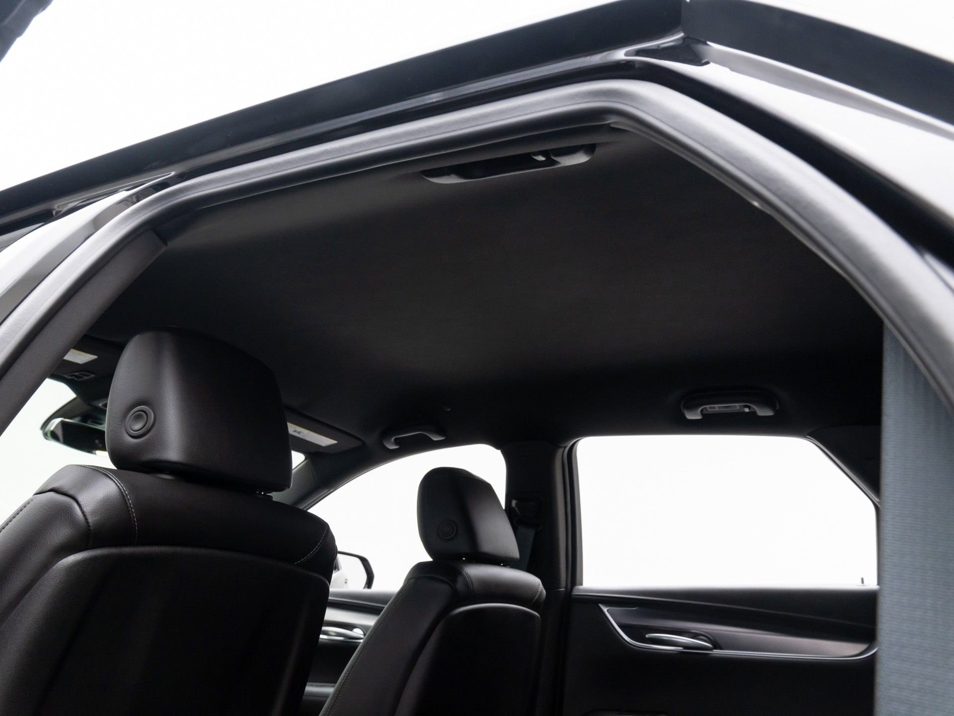 New 2026 Cadillac XT5 Luxury w/ LPO, Floor Liner Package image 11