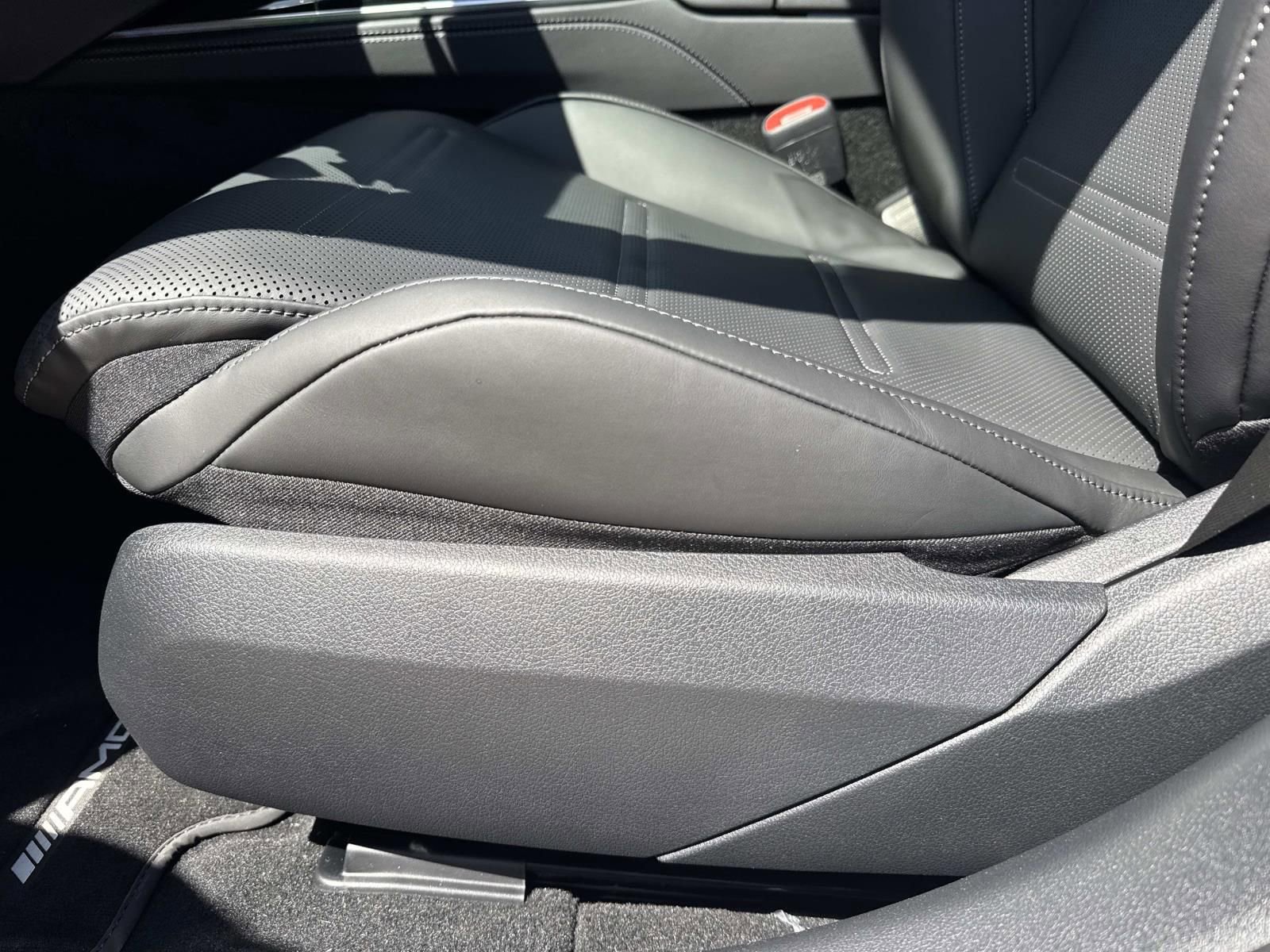 New 2026 Mercedes-Benz E 53 AMG e 4MATIC Sedan image 9