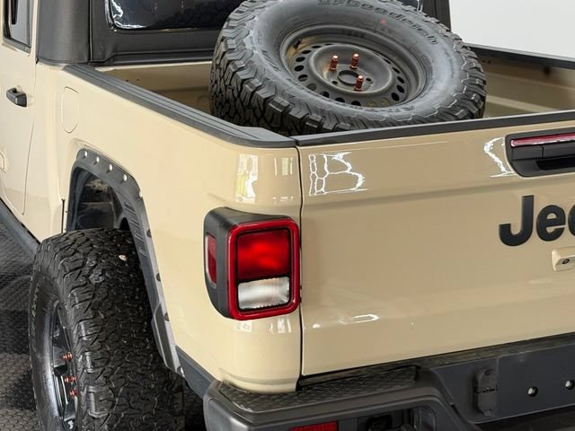 Used 2022 Jeep Gladiator Sport AWD/4WD image 10