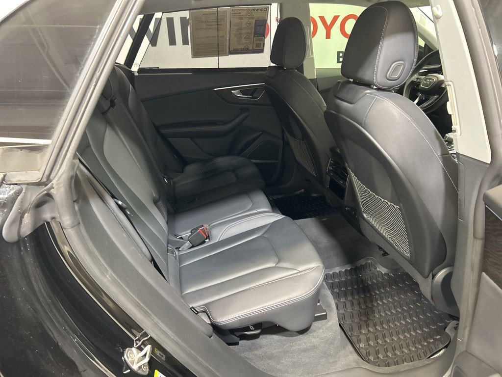 Used 2023 Audi Q8 Prestige w/ Prestige Package image 15