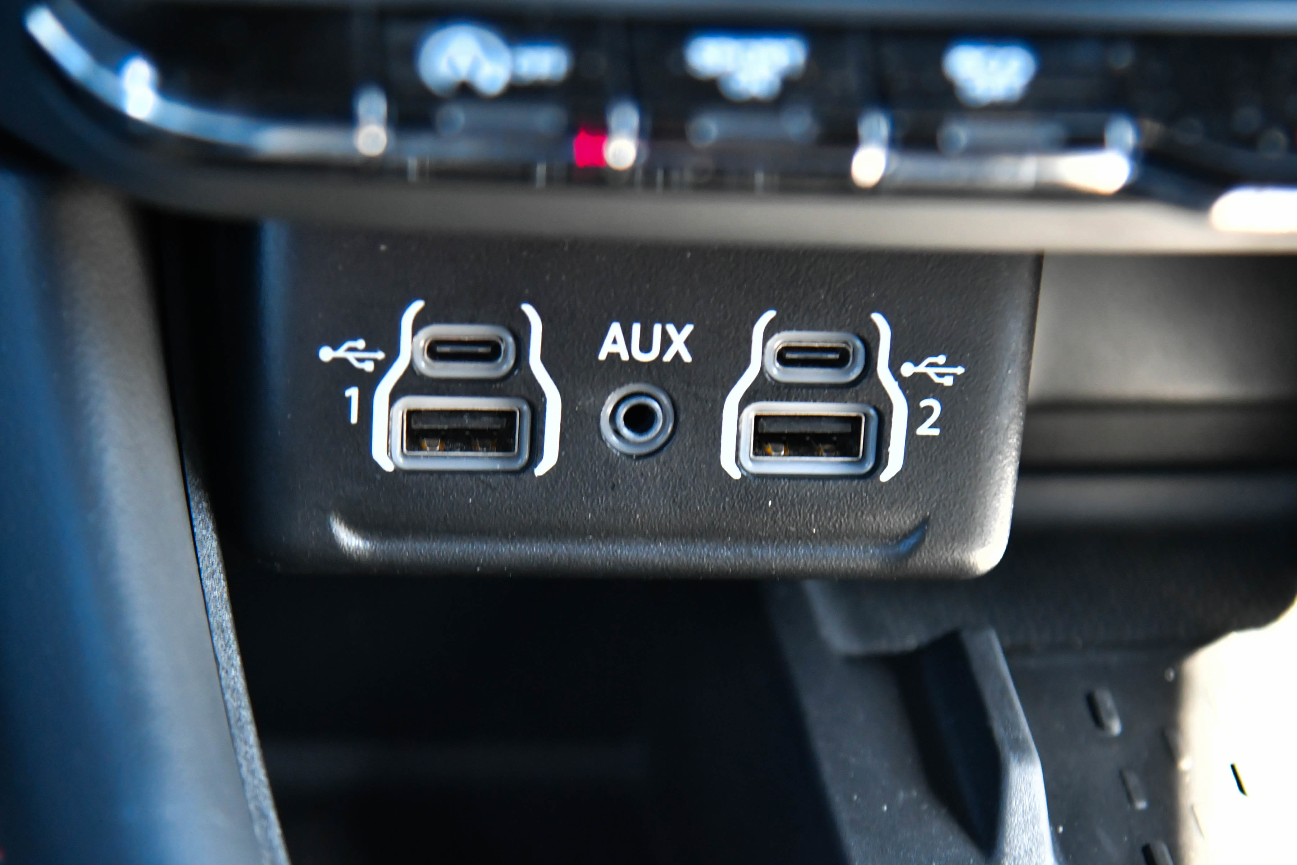 Used 2025 Dodge Durango GT image 28