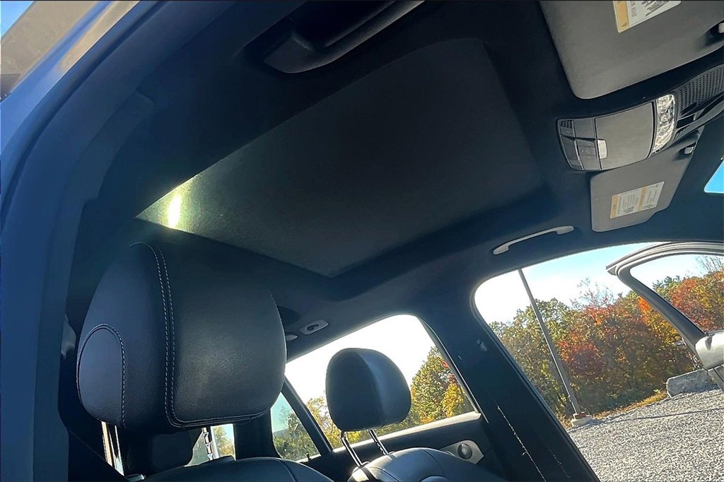 Used 2019 Mercedes-Benz GLC 300 4MATIC w/ Multimedia Package image 20