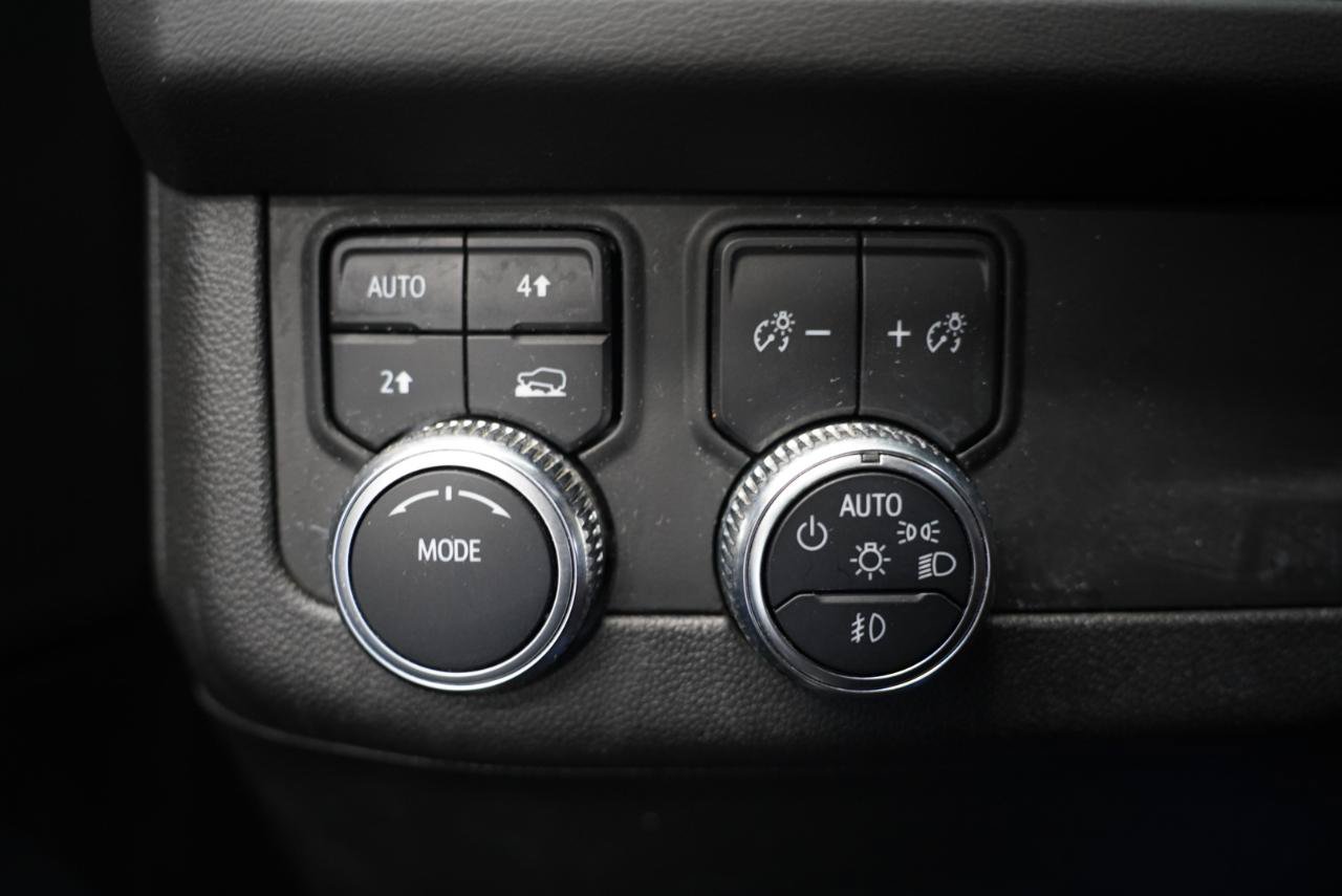 Used 2021 GMC Yukon SLT w/ SLT Luxury Package AWD/4WD image 23