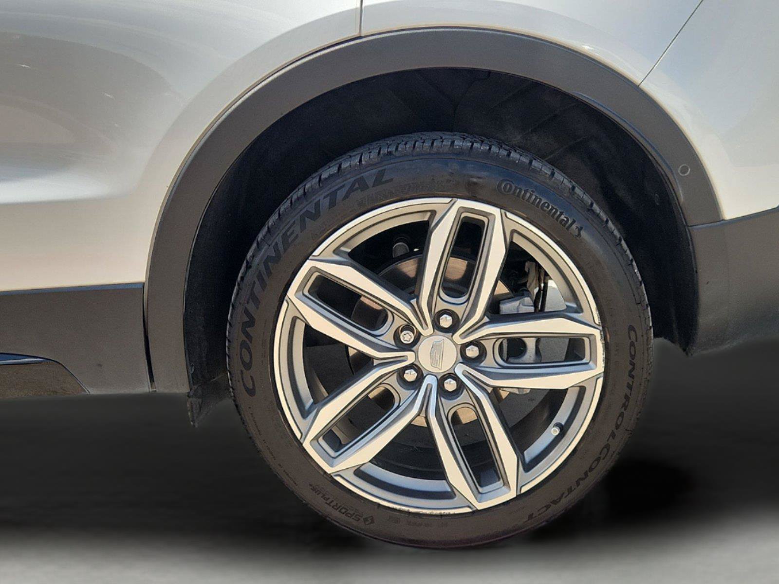 Certified 2022 Cadillac XT4 Sport FWD image 33