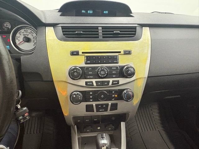 Used 2009 Ford Focus SE image 16