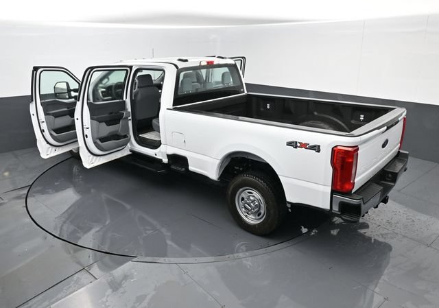 Used 2025 Ford F350 XL AWD/4WD image 26