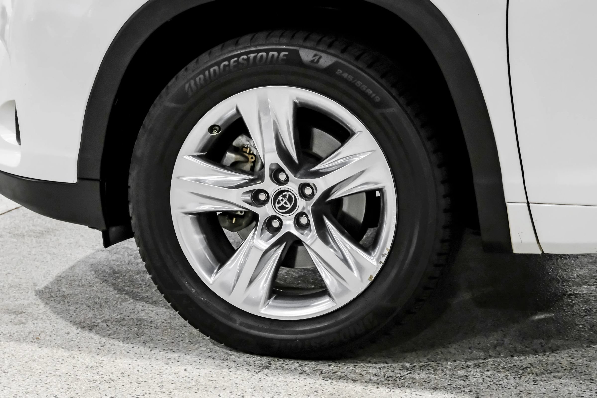 Used 2018 Toyota Highlander Limited FWD image 70