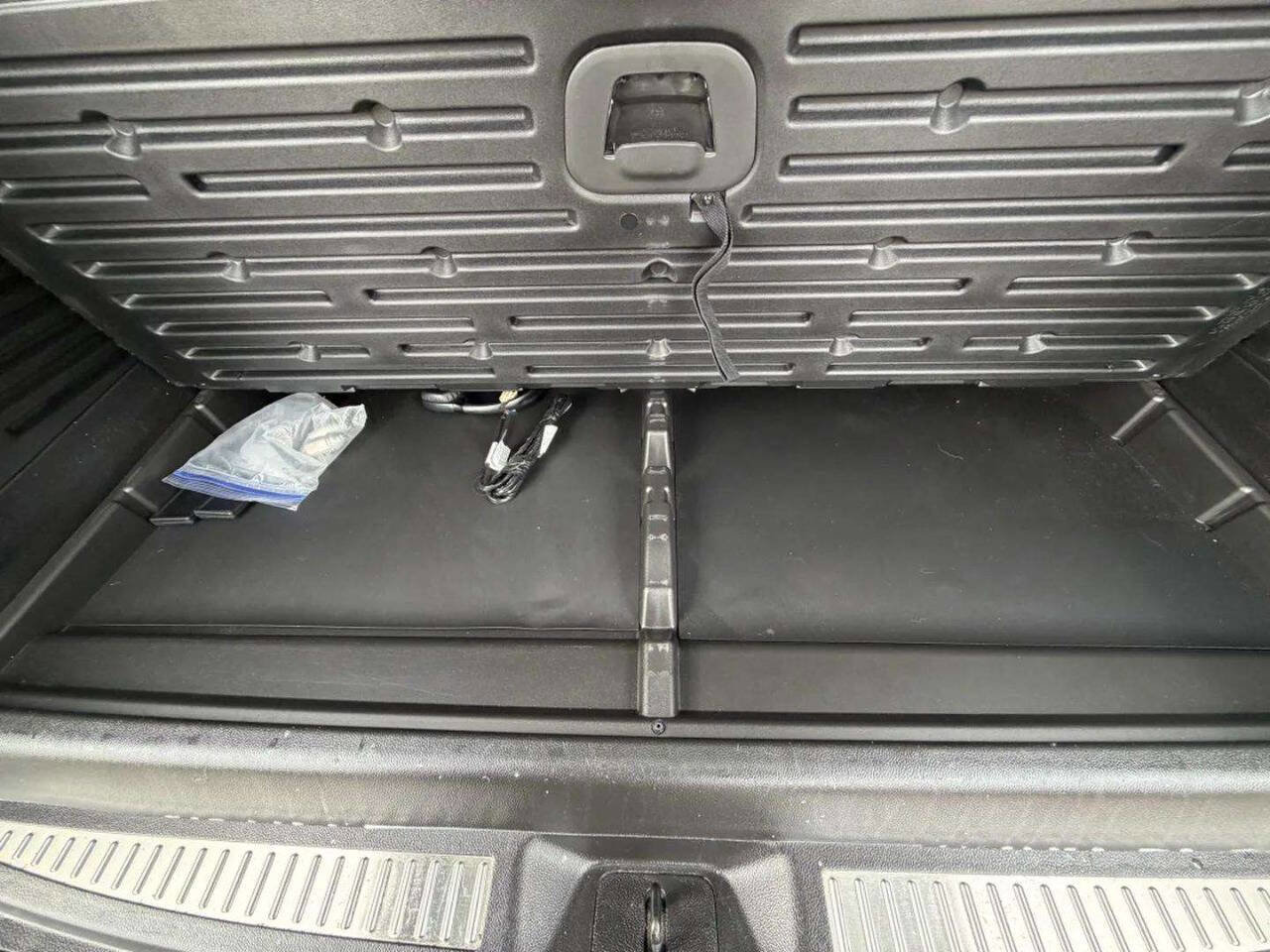 Used 2017 Cadillac Escalade ESV Luxury image 7