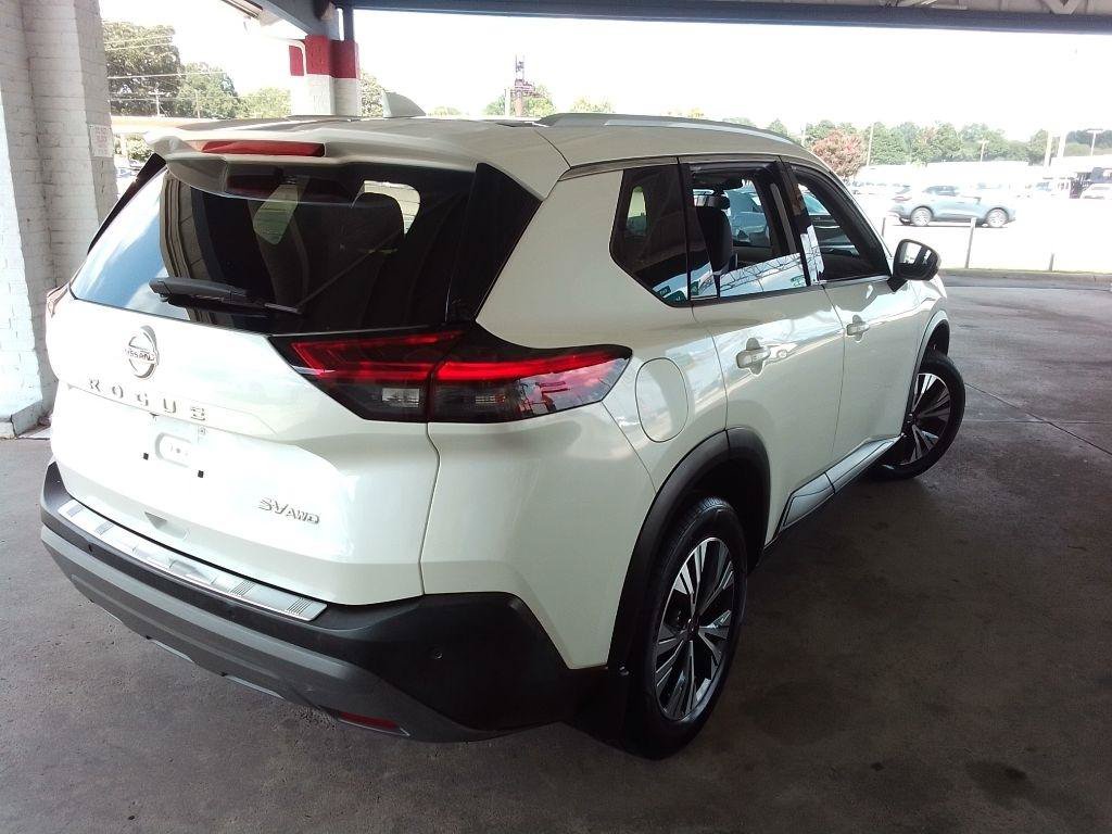Used 2017 Nissan Rogue SL w/ SL Premium Package AWD/4WD image 5