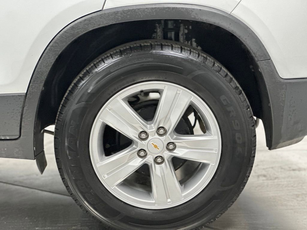 Used 2020 Chevrolet Trax LT w/ LT Convenience Package FWD image 22