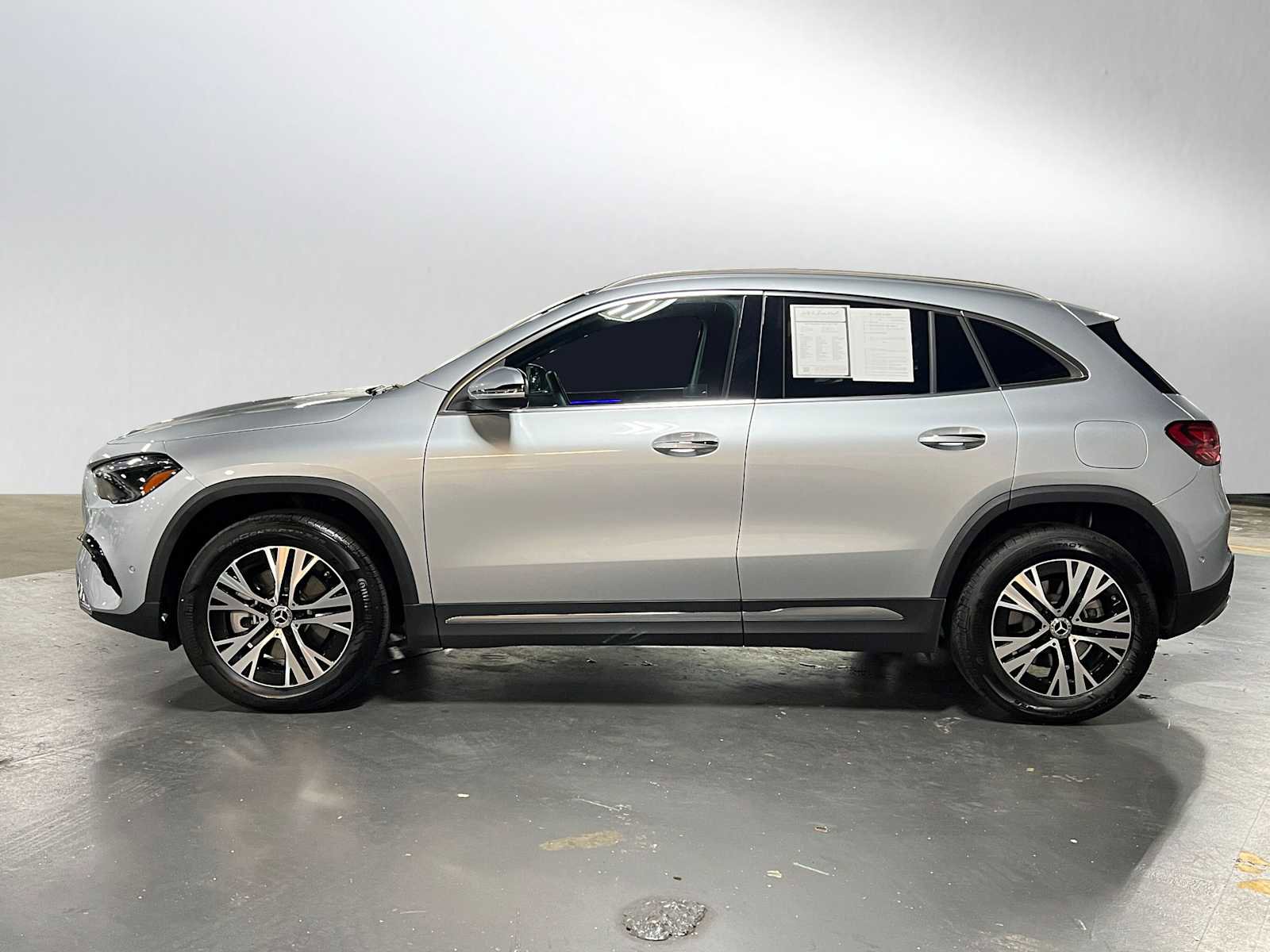 Used 2025 Mercedes-Benz GLA 250 4MATIC image 7