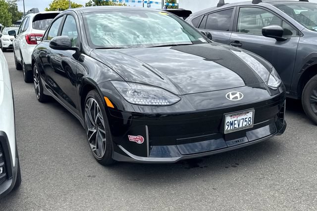 Used 2024 Hyundai Ioniq 6 SEL RWD image 2