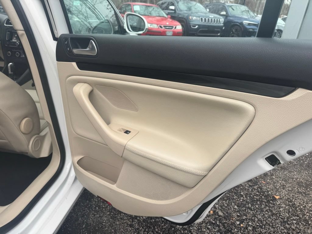 Used 2014 Volkswagen Jetta TDI FWD image 22