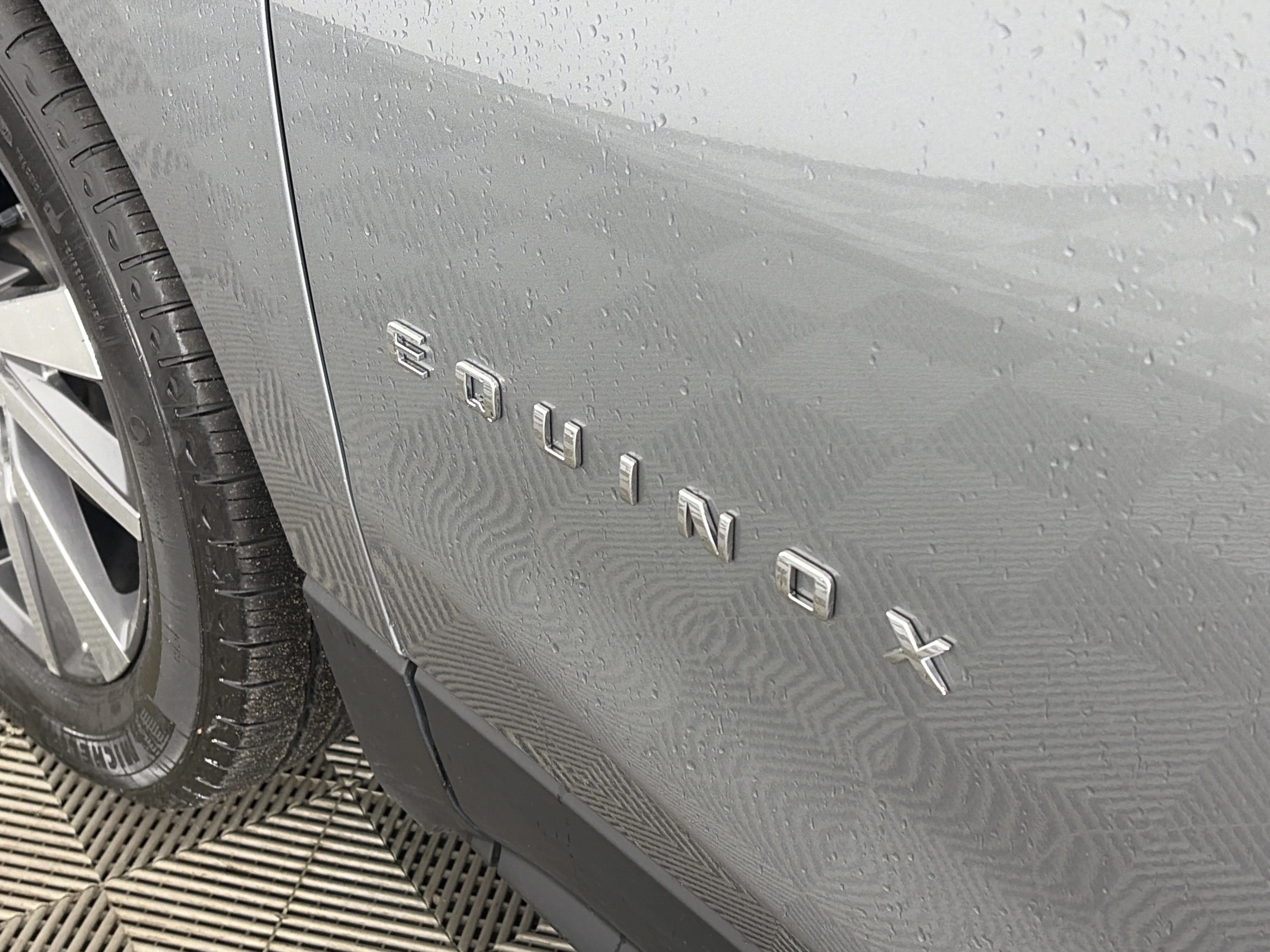 Used 2023 Chevrolet Equinox Premier AWD/4WD image 18