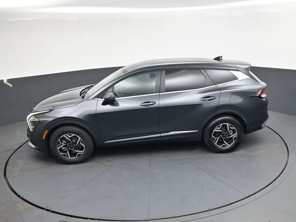 Used 2024 Kia Sportage LX image 16