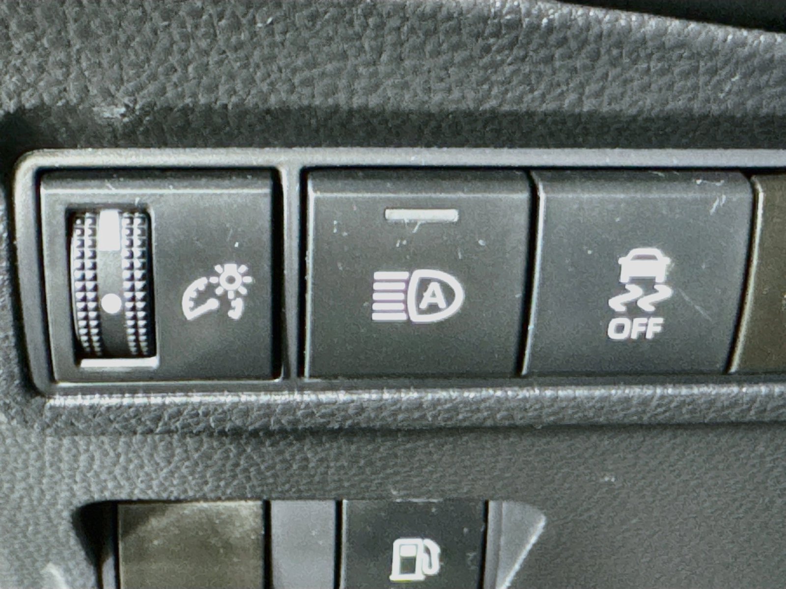 Certified 2025 Toyota Corolla Cross AWD Hybrid image 10