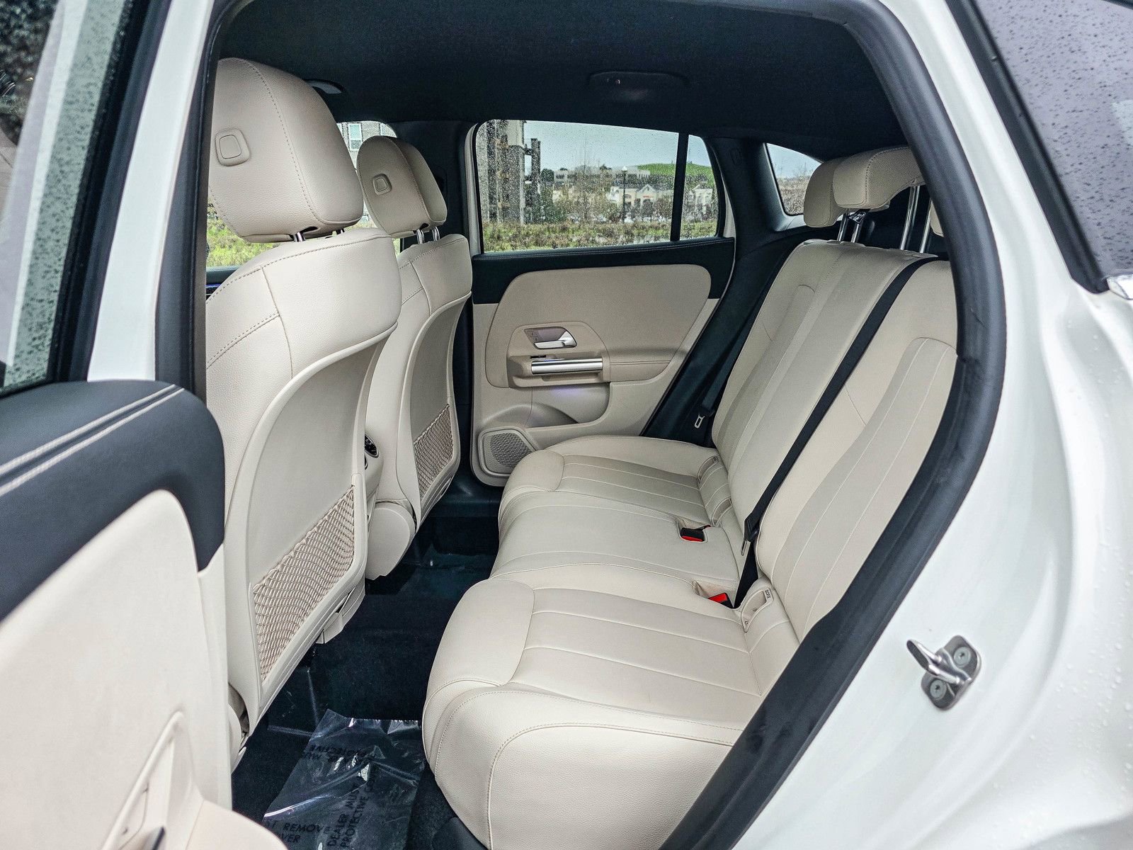 Certified 2025 Mercedes-Benz GLA 250 4MATIC image 18