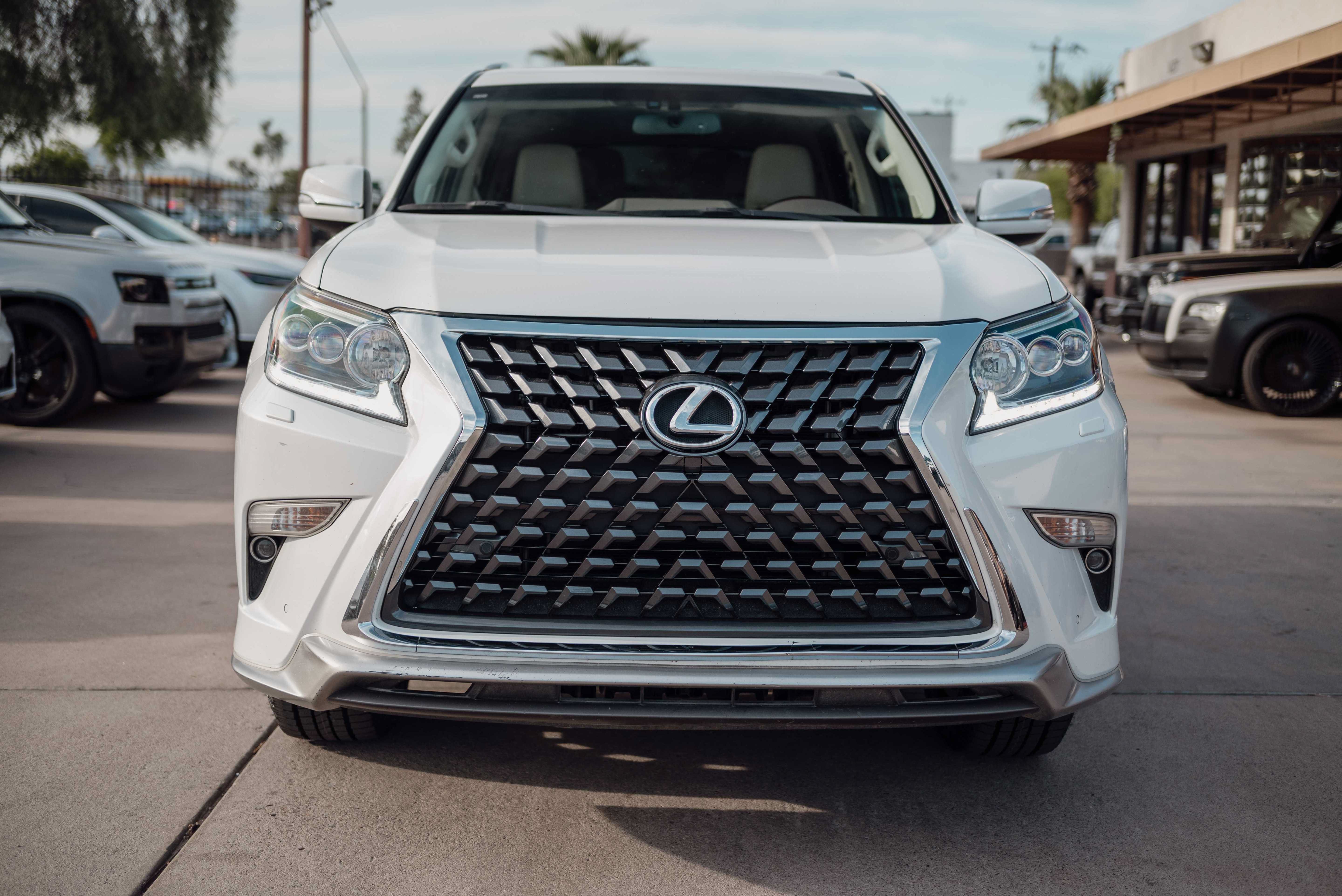 Used 2019 Lexus GX 460 Premium AWD/4WD image 3