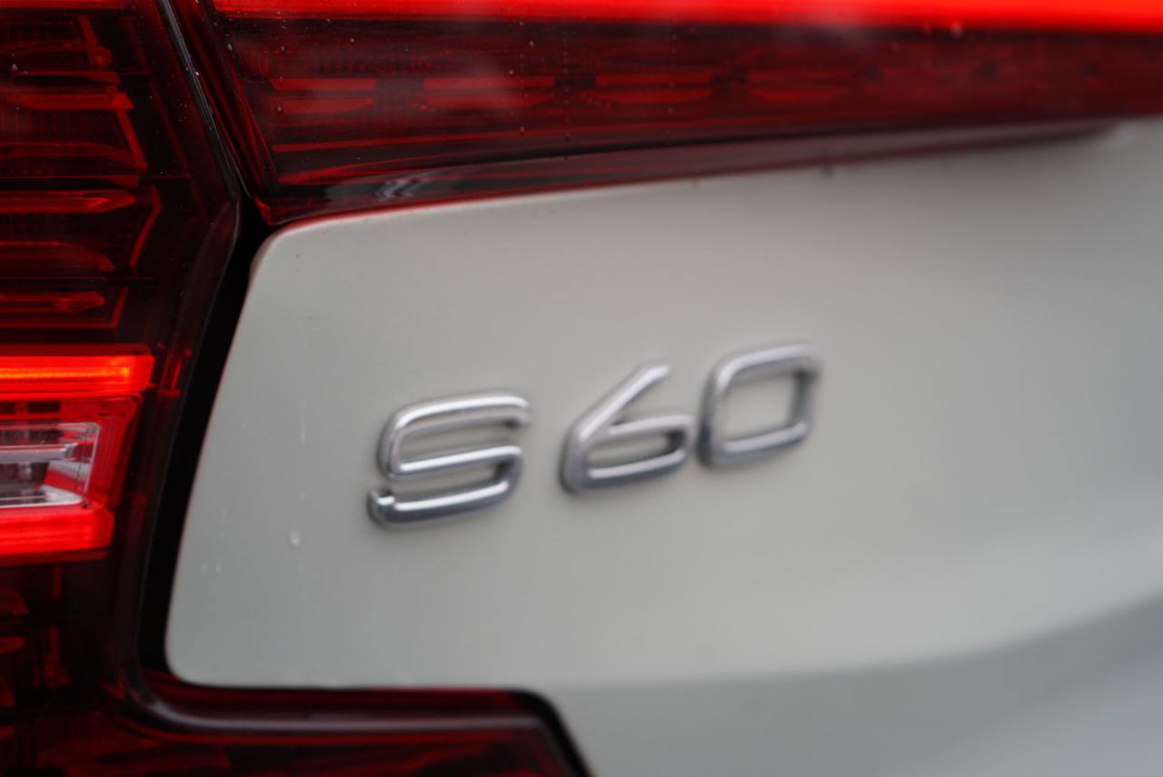 Used 2019 Volvo S60 T6 R-Design AWD/4WD image 24