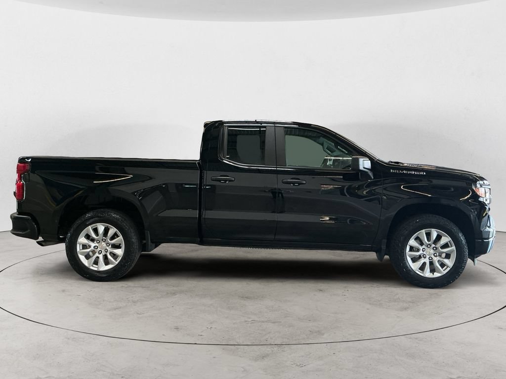 Used 2025 Chevrolet Silverado 1500 Custom AWD/4WD image 4