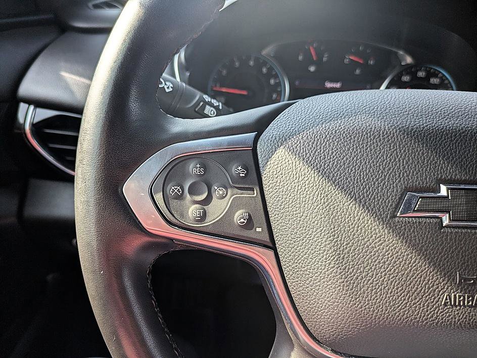 Used 2023 Chevrolet Traverse RS image 17