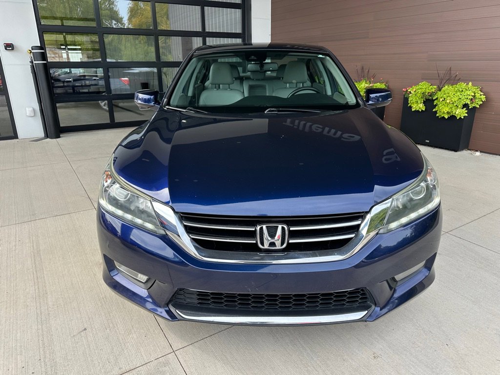 Used 2015 Honda Accord EX-L image 2