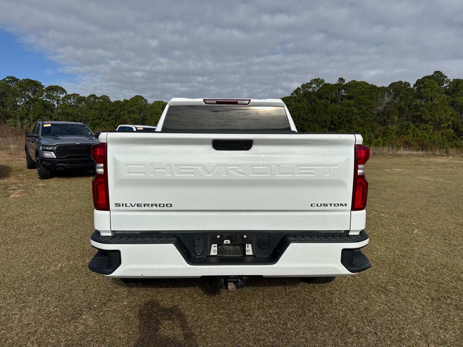 Used 2022 Chevrolet Silverado 1500 Custom image 4