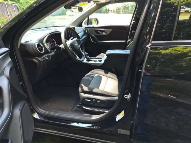 Used 2025 Chevrolet Blazer LT AWD/4WD image 17