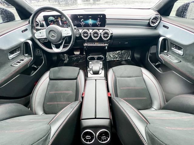 Used 2022 Mercedes-Benz CLA 250 4MATIC image 11