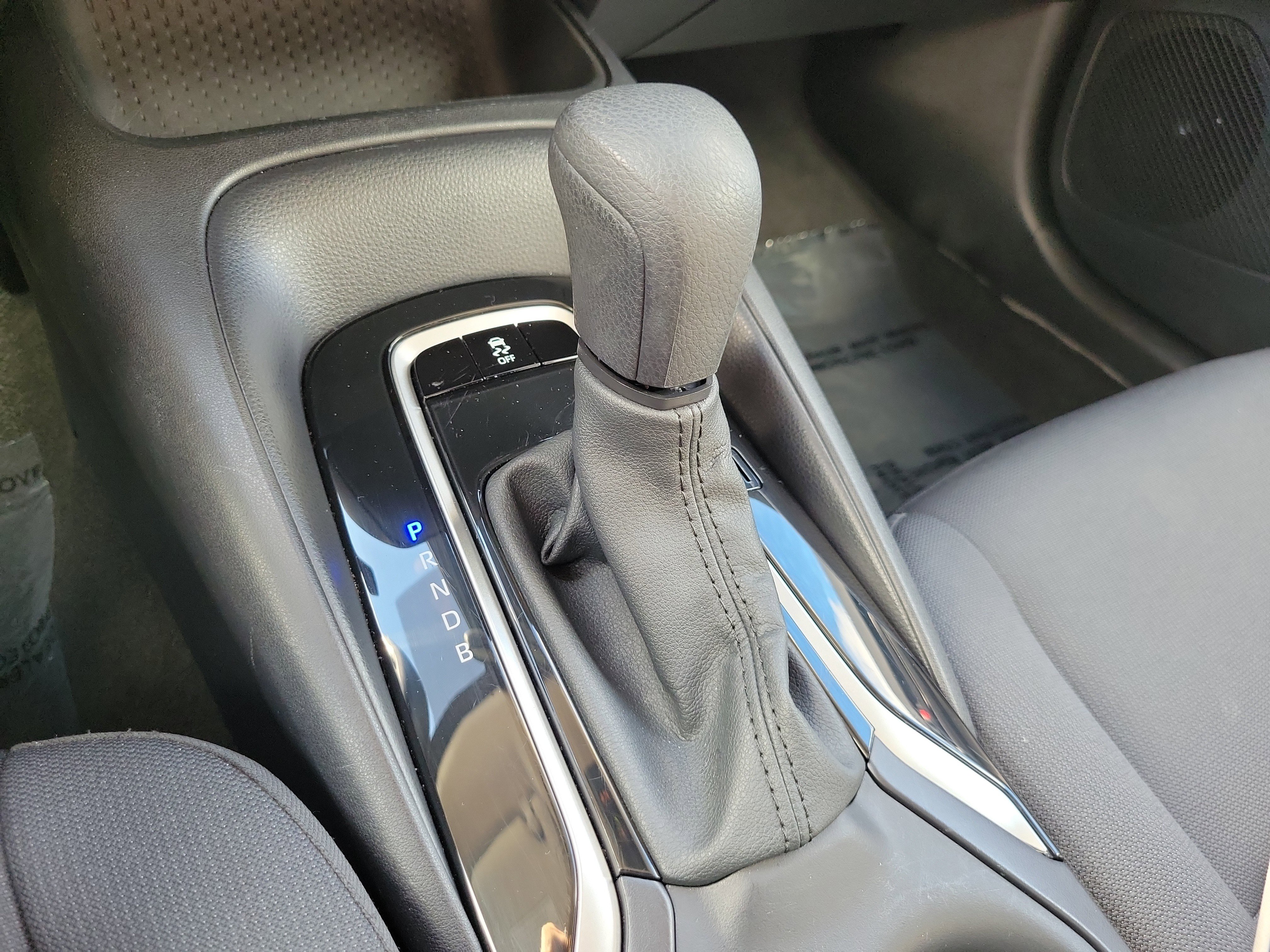 Used 2025 Toyota Corolla LE image 20