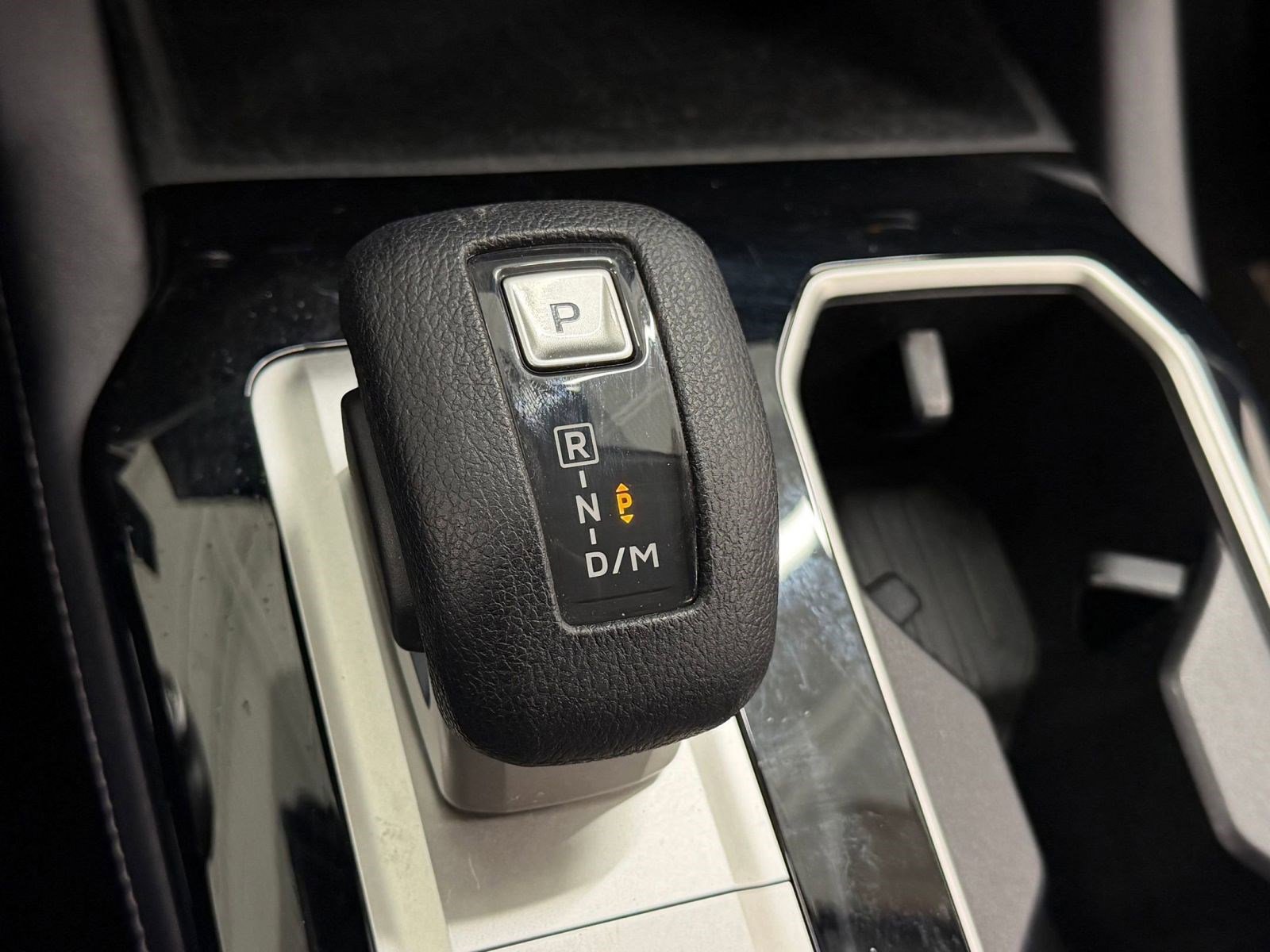 Used 2025 Mitsubishi Outlander ES image 14