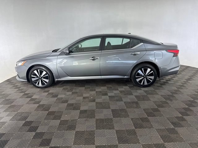 Certified 2021 Nissan Altima 2.5 SV w/ SV Premium Package AWD/4WD image 8